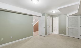 2904 N 4TH St N, Arlington, VA 22201