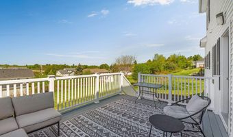 40 Hillview Dr, Bangor, ME 04401