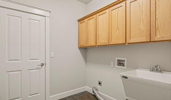 20651 NE Sierra Dr, Bend, OR 97701