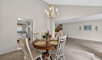 62 Monticello Dr 62, Branford, CT 06405