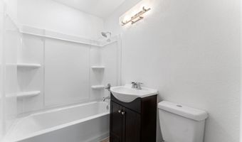 207 E Purdom Ave, Alvarado, TX 76009