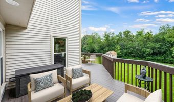 1661 Kensington Dr, Algonquin, IL 60102