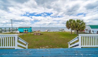 1086 Salter Path Rd, Salter Path, NC 28512