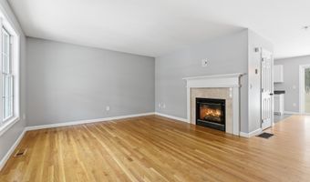 6 Mulberry Ln, Amherst, NH 03031