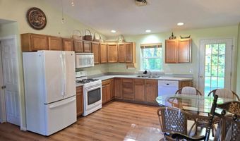 83 Clover Ln, Auburn, ME 04210