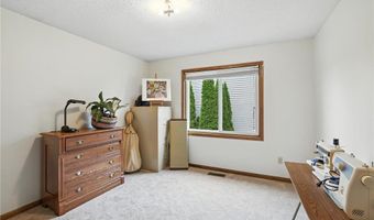 15913 Garrett Dr, Apple Valley, MN 55124