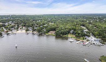99 Holly Ln, Bayville, NJ 08721
