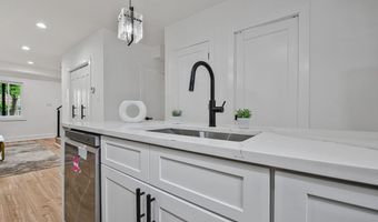 305 34TH Pl NE, Washington, DC 20019