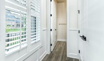 25004 FALLING BROOK Cir, Aldie, VA 20105