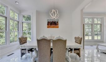 337 Lakeshore Dr, Berkeley Lake, GA 30096