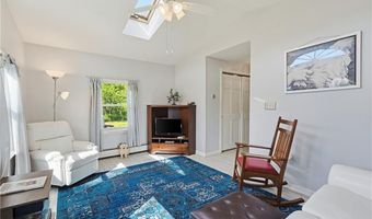 50 Brookdale Ave, Cranston, RI 02921