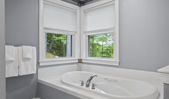 271 Red Gate Ln, Acton, ME 04001