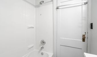 907 8th St SE, Austin, MN 55912