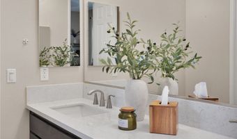 17066 Takipi Rd, Apple Valley, CA 92307