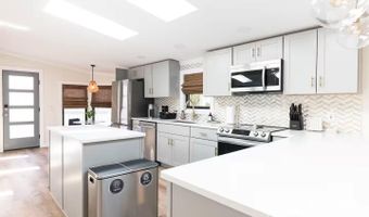 2 Shady Oak Ln, Arden, NC 28704