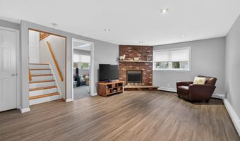 9 Eros Dr, Airmont, NY 10952