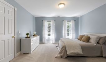 134 Kingswood Dr, Avon, CT 06001