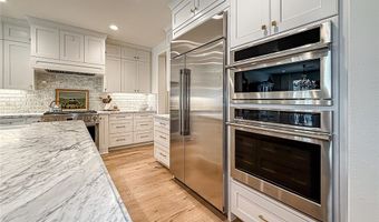 2410 Quartsite Dr, Camarillo, CA 93012