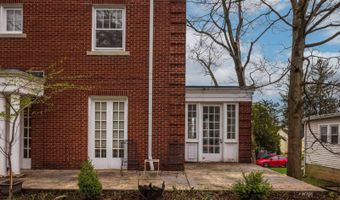 171 E State St, Athens, OH 45701