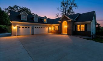596 Vaughn Trl, Akron, OH 44319