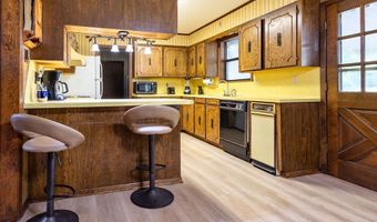 120 Peterson Dr, Benton, LA 71006