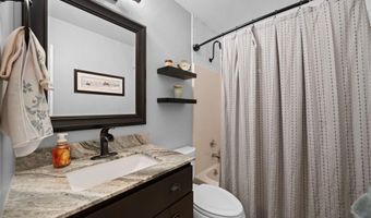 170 Cascade Terrace Dr, Ballwin, MO 63021