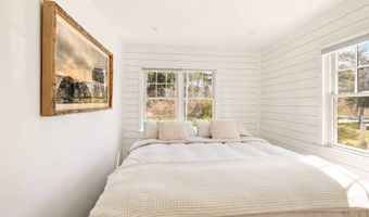 93 Mulford Ln, Amagansett, NY 11930