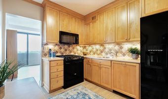 4141 N HENDERSON Rd 805, Arlington, VA 22203