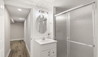 8470 NICOLE Ct, Annandale, VA 22003