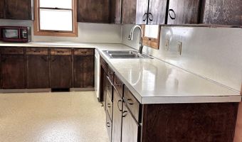 1227 E Linden St, Algona, IA 50511