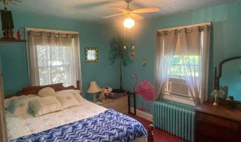 811 Broad St, Altavista, VA 24517