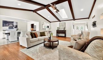 701 Kehrs Mill Rd, Ballwin, MO 63011