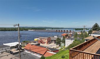 106 S 2nd St, Alma, WI 54610