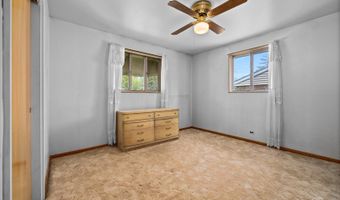 523 S Clarendon Ave, Addison, IL 60101
