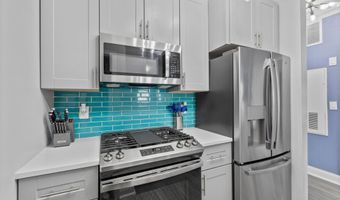 4850 EISENHOWER Ave 418, Alexandria, VA 22304