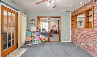2 Oakmont Ct, Beech Grove, IN 46107