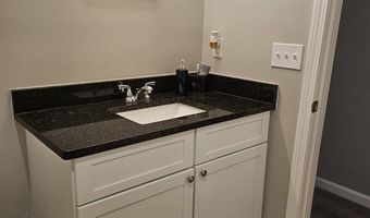 792 Cottage St, Athol, MA 01331