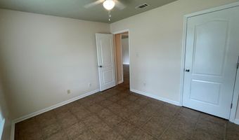 1852 Chestnut Dr, Valdosta, GA 31602