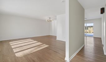 6 W Cypress St, Arlington Heights, IL 60005