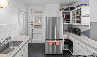 706 Grove St, Alton, IL 62002