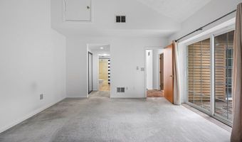 54 Voyagers Ln 54, Ashland, MA 01721