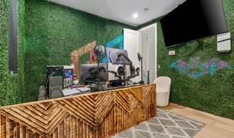 16846 Addison St, Encino, CA 91436