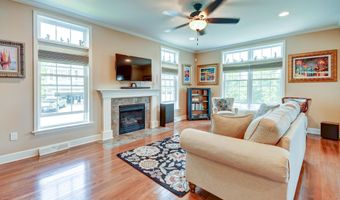 84 Andriana Ln, Albany, NY 12204