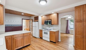15 Huston Ave, Auburn, ME 04210