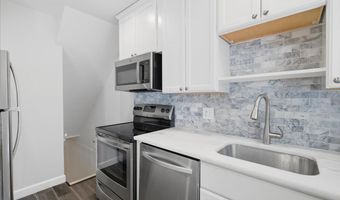 4825 28TH St S A, Arlington, VA 22206