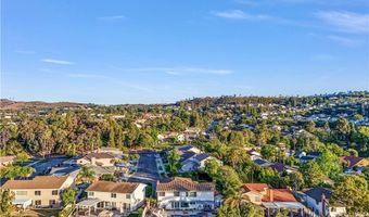 5215 E Rolling Hills Dr, Anaheim, CA 92807