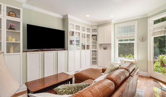 5481 Trillium Crossing Ct, Ann Arbor, MI 48103