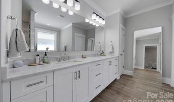 3015 Commonwealth Ave, Charlotte, NC 28205