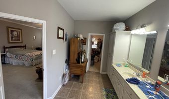 1756 White Oak Ln, Benton, AR 72019
