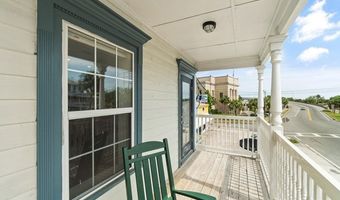 51 Market St, Apalachicola, FL 32320